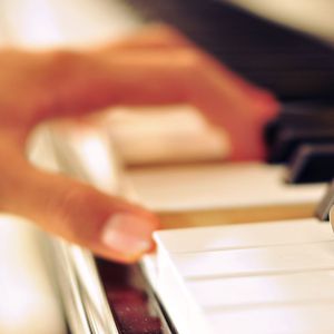 OTK打光屁股打到红视频
